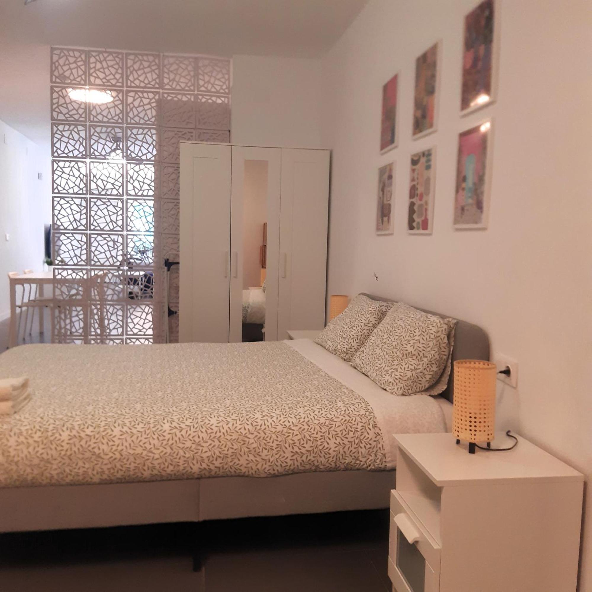 La Caramba Amplio Apartamento En La Playa Málaga Exterior foto